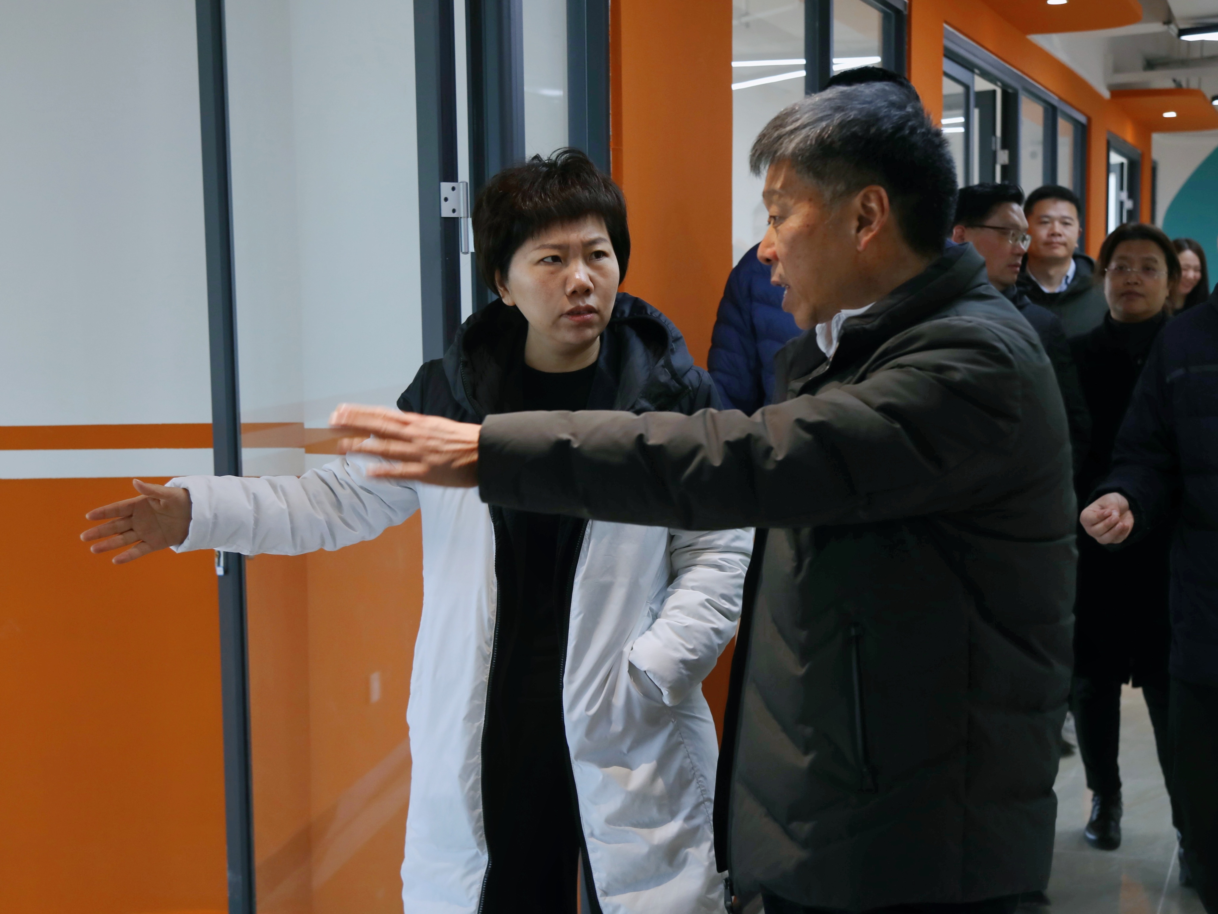 新郑市委组织部副部长王燕一行来校调研指导工作-郑州工业应用技术学院